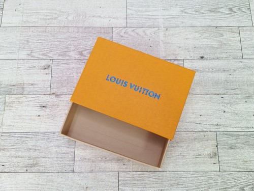 Authentic louis vuitton empty - authentic,